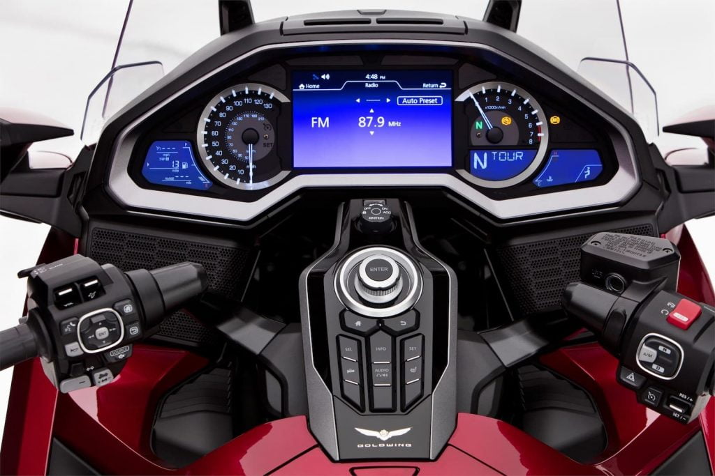 2018 Honda Gold Wing Tour infotainment system